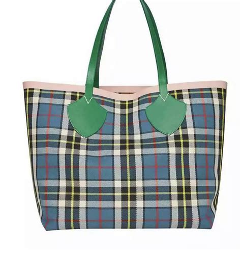 borsa shopping reversibile burberry|burberry clothing website.